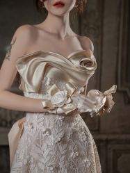 -艾米丽婚纱礼服