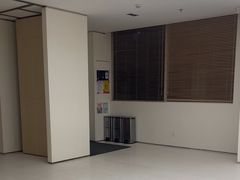 -卡罗酒店(东门晒布地铁站店)