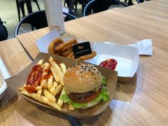 -盒马X会员店(王府井奥莱UP TOWN店)