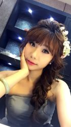 -现代经典婚纱摄影