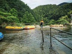 -虎啸峡漂流