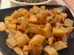 -老街烧烤大排档·地道湖北菜·龙虾馆(汉口火车站店)