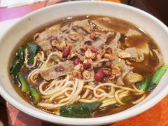 -爆炸头阿姨小四川正宗川味小吃(无任何分店)