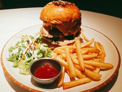 至尊牛肉汉堡-阿妮叶李(光谷世界城店)