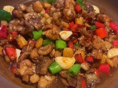 -阿瓦山寨·湘菜现炒·剁椒鱼头王(咸阳总店)