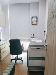 -睿宝儿科·眼科·口腔(静安大悦城门诊部)