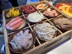 九宫格荤菜-芈重山老火锅(广州首店)