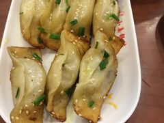 牛肉鍋貼-小姜锅贴(凤凰街店)