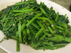 马来通菜-新兴瓦煲肉骨茶