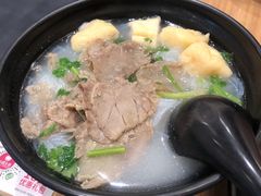 油豆腐牛肉粉丝汤（咖喱）-小杨生煎(萧山机场店)