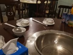 -洞庭洲·防空洞火锅·烧烤·铜锅涮肉(新百广场店)