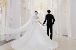 -莫兰迪婚纱摄影