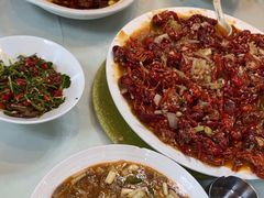 -临界音乐酒馆·小龙虾·江湖菜(华熙LIVE·鱼洞店)