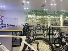 -英派斯健身旗舰店(海信国际中心馆)