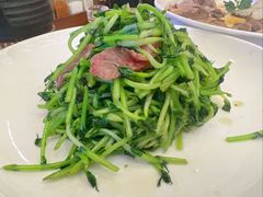 鸡油腊味炒豆苗-潮界(LU·ONE凯德晶萃广场店)