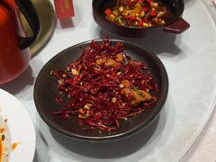-阿瓦山寨·湘菜现炒·剁椒鱼头王(咸阳总店)