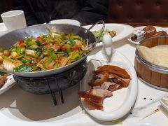 -梅利汴京烤鸭•开封豫菜地标店(东大街店)