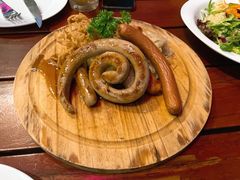 香肠拼盘配酸菜土豆泥-PAULANER普拉那德国啤酒花园(千玺广场店)