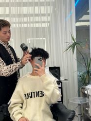 -PE SALON