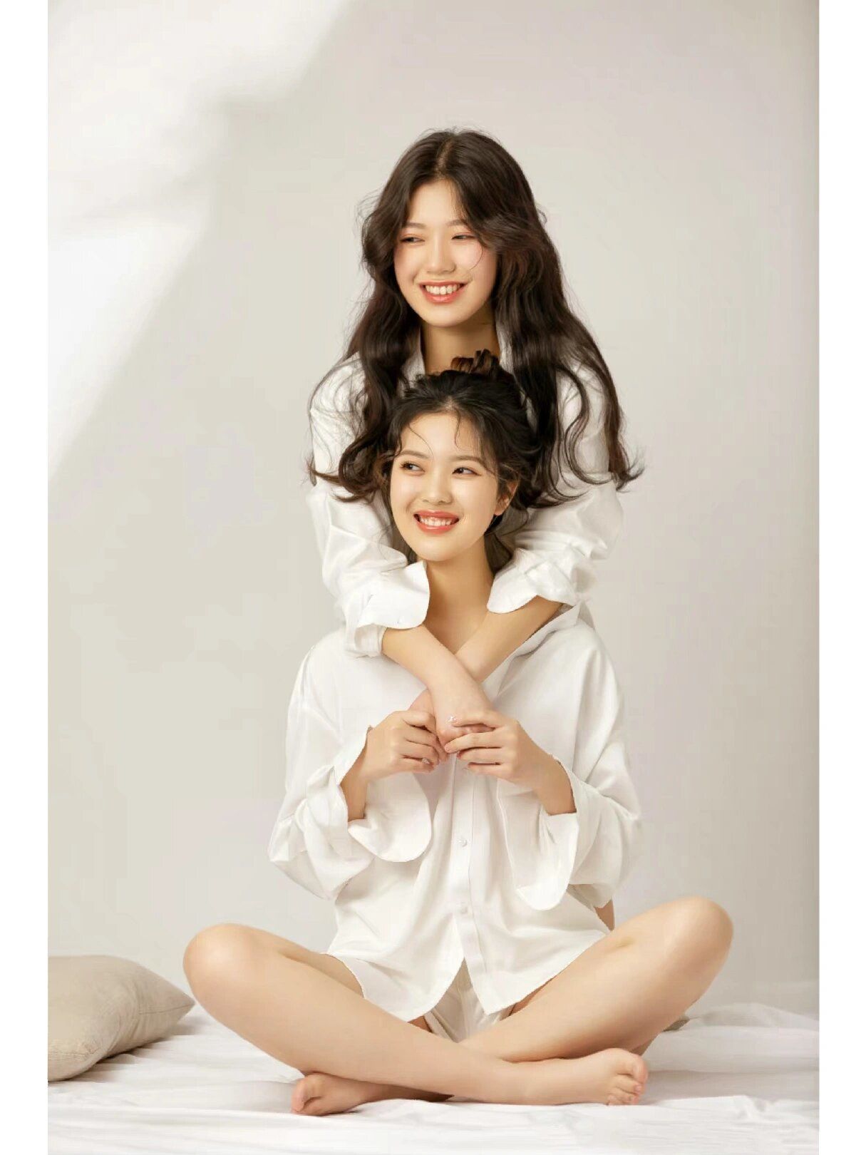 姐妹成双快乐加倍 闺蜜照