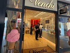 -VENCHI 闻绮(上海佛罗伦萨小镇店)