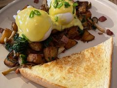 -Common Table · Brunch & Coffee
