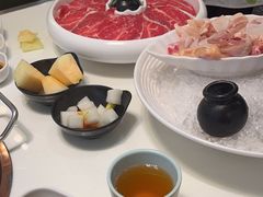 -洪氏嗨捞·猪肚鸡火锅(阳光天地店)