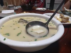 昂子鱼豆腐汤-秋月舫(阳澄湖湖滨中路店)