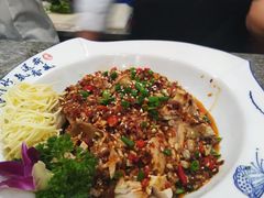 -黄桷树曹家私房菜(江与城店)