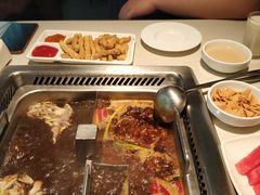 -海底捞火锅鲜切牛肉主题店(长寿路店)