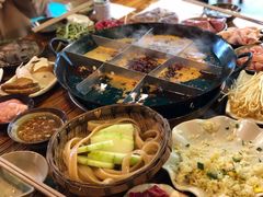 -岗上渣渣老火锅(两路口店)