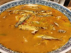 黄贡椒宣辣三角峰配脆爽大油条-听香·678茶铺(猛追湾店)