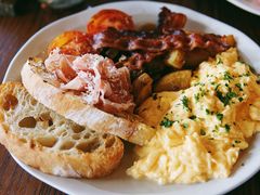 -ROAST coffee & eatery