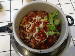 -晓彭肥肠鸡·泡椒鸡火锅(水木天地店)