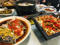 -钟掌勺忘不了地道湘菜(新天地假日广场店)