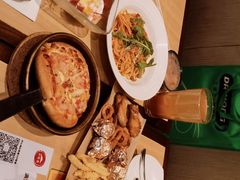 -必胜客(WOW中心城店)