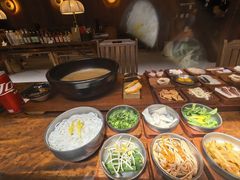 -银米·云南传统过桥米线(双廊黑金冠店)