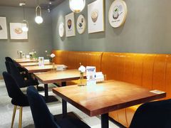 -POKEE VIA&Brunch·维娅(重庆来福士店)