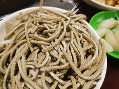 -洞庭洲·防空洞火锅·烧烤·铜锅涮肉(新百广场店)