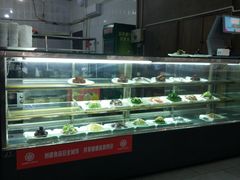 面包甜点陈列柜-春发生饭店·非遗(南院门店)
