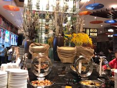 -三英温泉度假酒店-自助餐厅