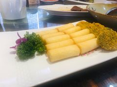 炸牛奶拼墨鱼饼-大门水乡·顺德菜