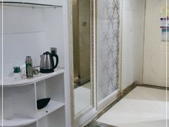 -柏纳酒店(百色市政府恒基广场店)