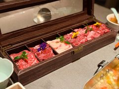 -左庭右院鲜牛肉火锅黑金店(陆家嘴中心店)