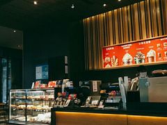 面包甜点陈列柜-星巴克(前滩世贸中心店)