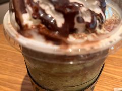 -星巴克臻选(上海中环广场2F店)
