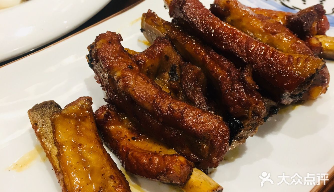 “八不食”，即：食钮而蚀，鱼馁而肉败，不食；色恶