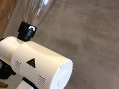 -ZING COFFEE 镜咖啡