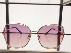 -回瑞眼镜·蔡司·依视路官方授权店(广益路万达店)