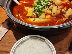 -渝是乎川渝小炒(新世界百货望京店)